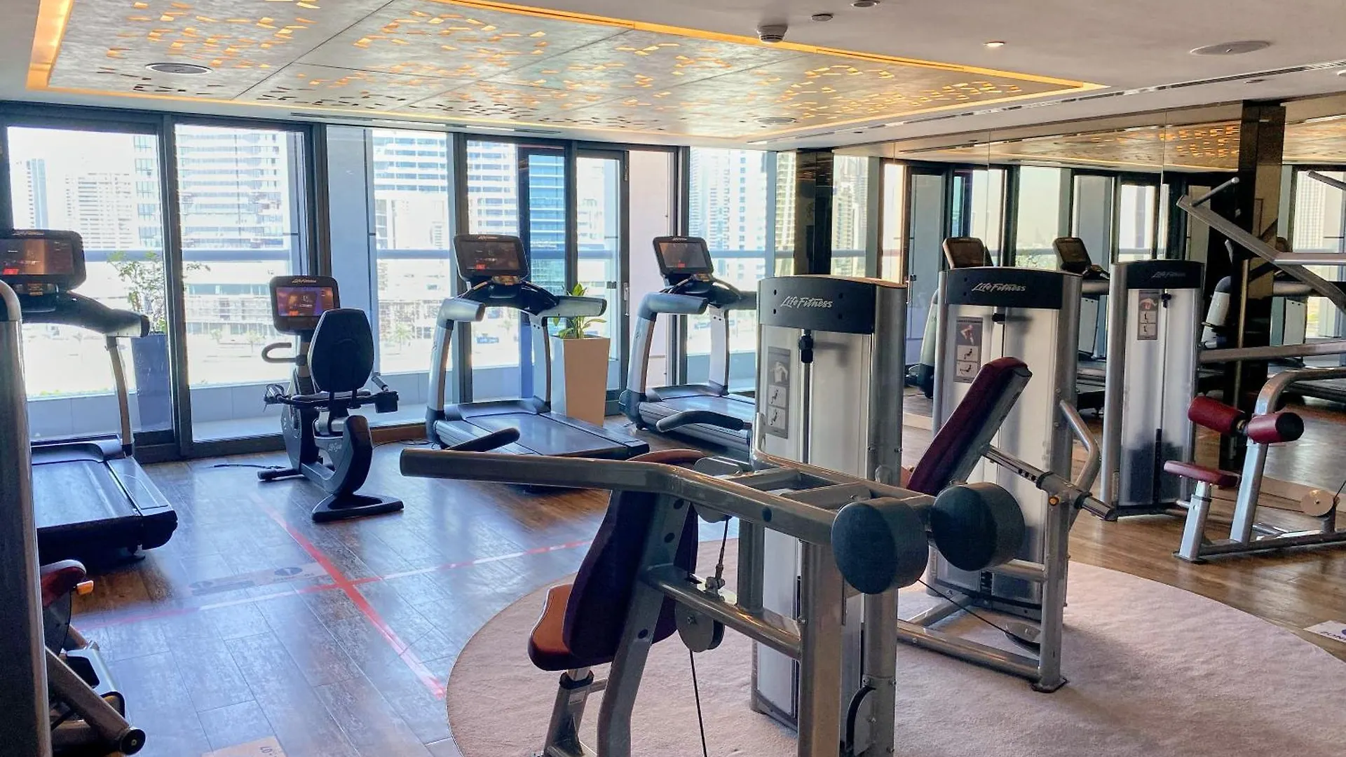 Aliving Luxury 1Br Paramount Towers Business Bay 6205 Dubai United Arab Emirates